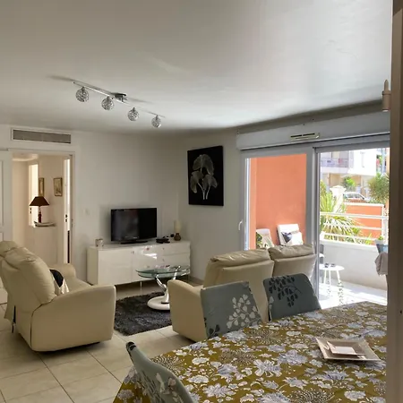 Apartament Spacieux T3 A Raphael *