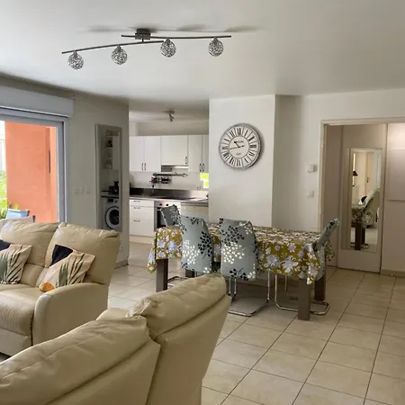 Appartement Spacieux T3 A Raphael Saint-Raphaël