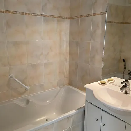 Apartment Spacieux T3 A Raphael *